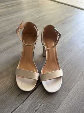 A New Day Block Heel Ankle Strap Sandals in Metallic - Size 8W